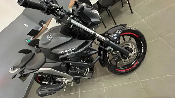 FAZER 250 2023 - COM APENAS 14.429KM - ÚNICO DONO