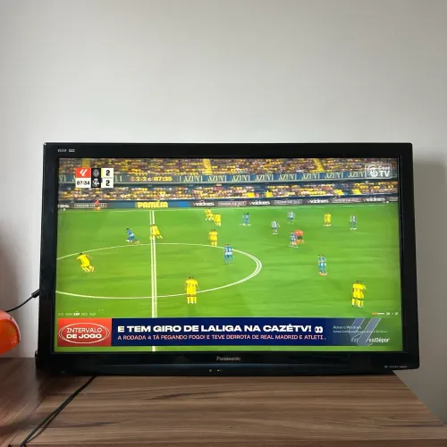 TV Panasonic 42 (NÃO É SMART)