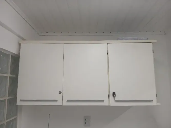Armário de parede 3 portas