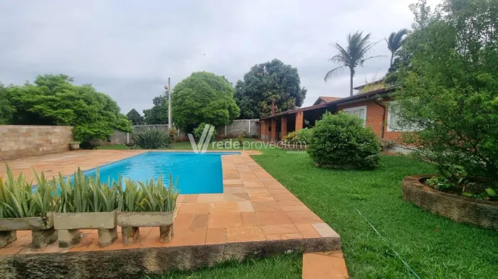 Chácara Primavera  Terreno 1.500m² com área verde, piscina e casa construída