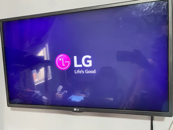 TV LG Smart 32 Polegadas - Modelo 32LH570B