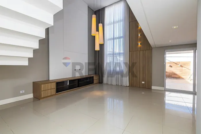 CASA 4 QUARTOS - ALTO PADRÃO COM JARDIM, ESPAÇO GOURMET EM CONDOMINIO SEGURO