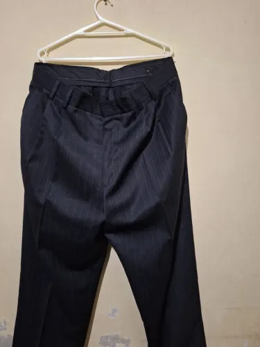 CALÇA SOCIAL MASCULINA RISCA DE GIZ - TAM 44