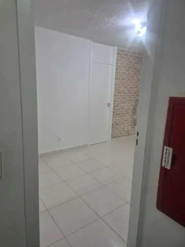 Apartamento vazio em vila Virgínia Itaquaquecetuba
