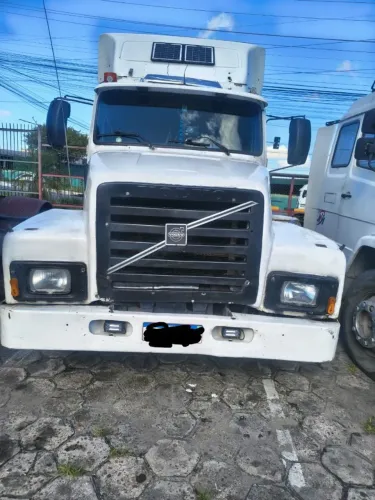 Caminhão volvo nl12