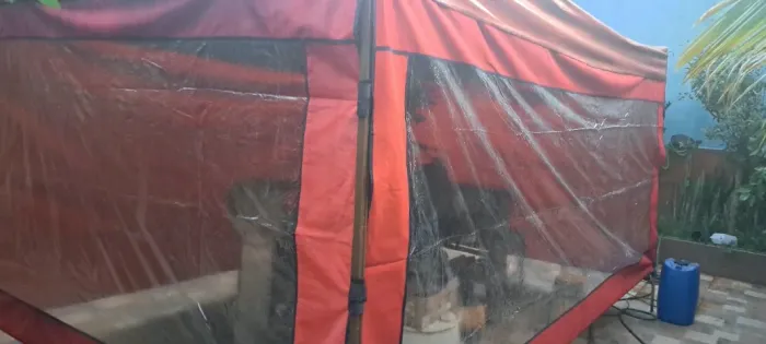 Excelente tenda Sanfonada Dobrável 3x4,5 m 800,00 Reais (Usado)