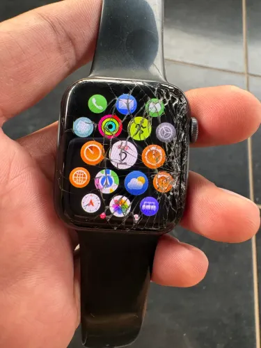 Vendo ou troco Apple Watch Series 6 (GPS + Cellular) Corpo de 44 mm - Alumínio. TRINCADO