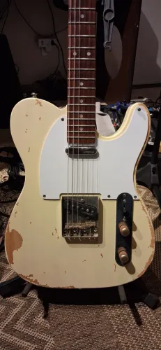 Guitarra Vintage V62MR Icon - Telecaster Relic - Wilkinson
