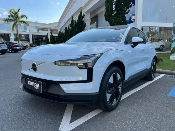 Volvo EX30 E40 Core (elétrico) 2024