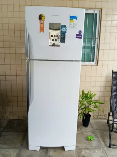 Geladeira frosfre Panasonic muito conservada