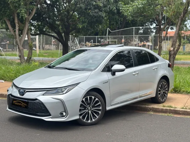Toyota Corolla Altis Prem. Hybrid 1.8 Flex AUT 2024