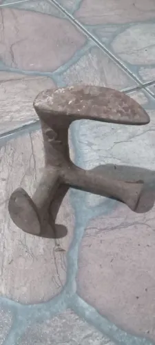 Pe de ferro bigorna