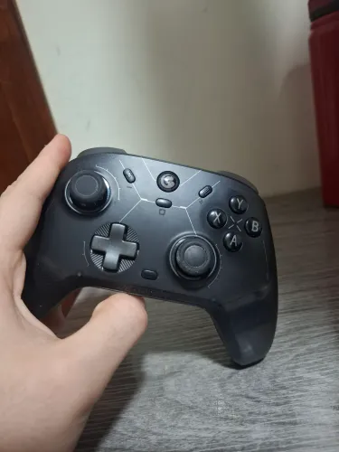 Controle Gamesir Cyclone T2 praticamente novo