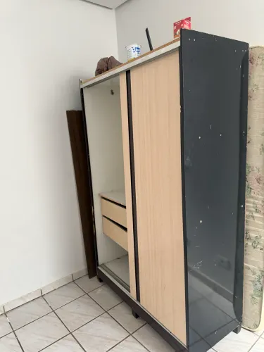 Guarda roupa solteiro 