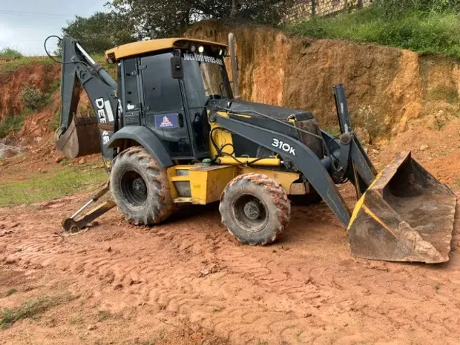 RETROESCAVADEIRA JONH DEERE 310K