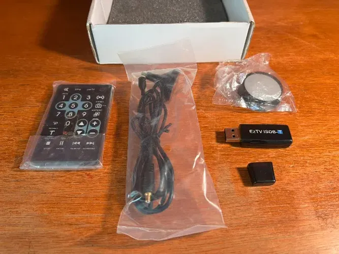 Receptor Conversor TV Digital Full HD EzTV ISDB-T COM TODOS OS ACESSÓRIOS EM ÓTIMO ESTADO