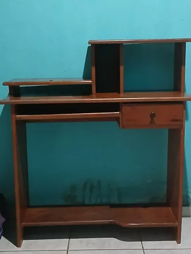 Rack pra computador, todo em angelim pedra