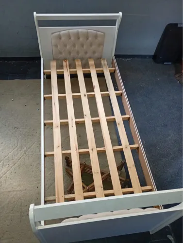 Vendo cama criança oportunidade branca