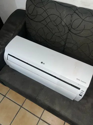 AR LG INVERTER 12 MIL DEFEITO