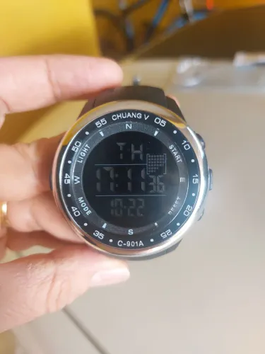 Relógio novo (Troco por carregador Samsung 25W preto)