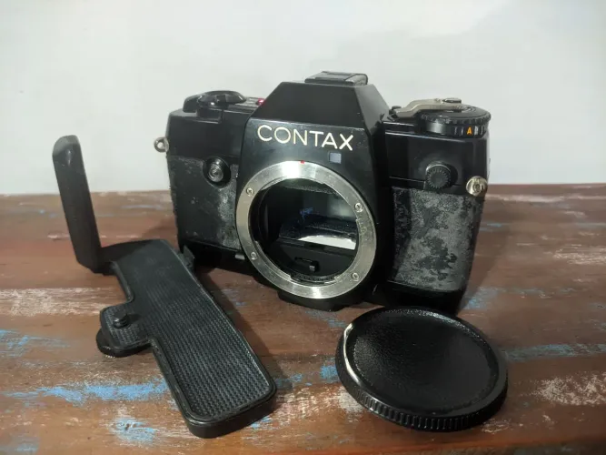Câmera Contax 137MA