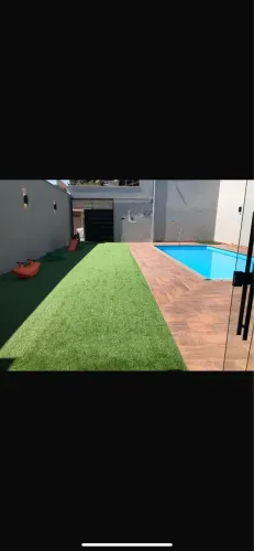  Promoção Rolo  com 50 metros quadrado  grama sintetica de 30 mm 1800 reias 