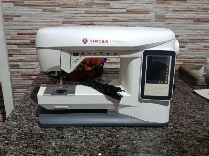 Máquina de Bordar Singer