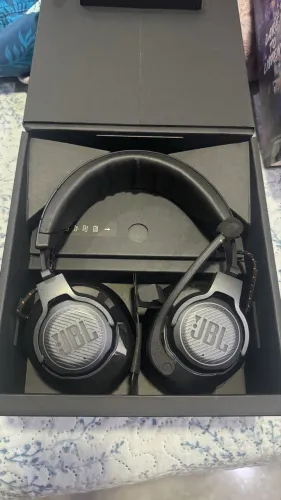 Fone jbl Quantum 810, leia a descrição.