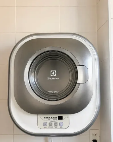 VENDO LAVADORA ELECTROLUX MINI SILENT 3KG