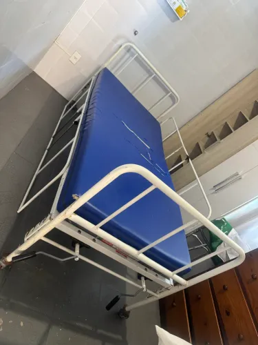Cama hospitalar