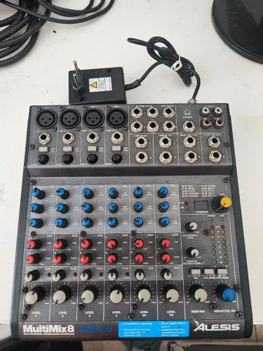 Mesa de som 8 canais Alesis Multimix usb 2.0