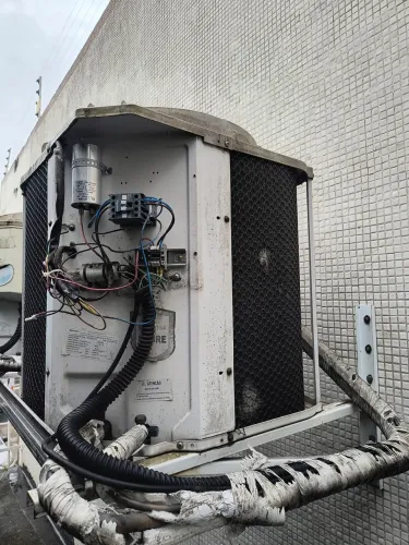 Condensadora Springer 36.000 BTUS Funcionando, sem gás