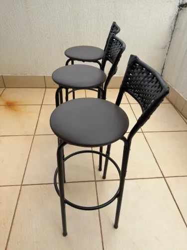 3 banquetas de cozinha ou balcão