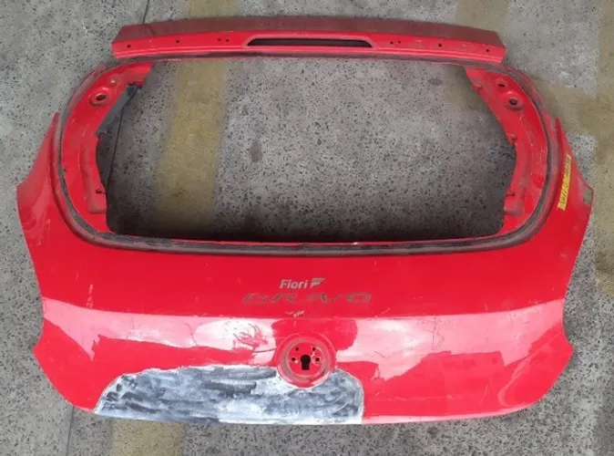 Tampa da mala Fiat Bravo