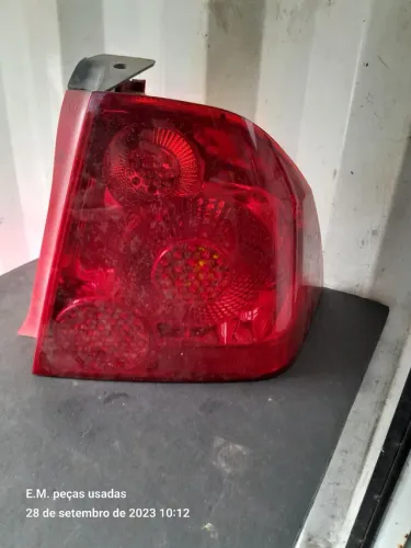 Lanterna traseira direita Peugeot 307 sedan