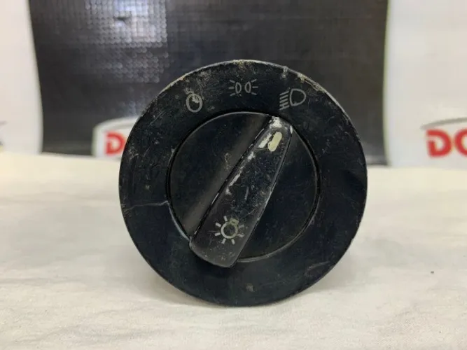 Botão Regulagem Farol Vw Saveiro Gol G3 G4 99/04 377941534d