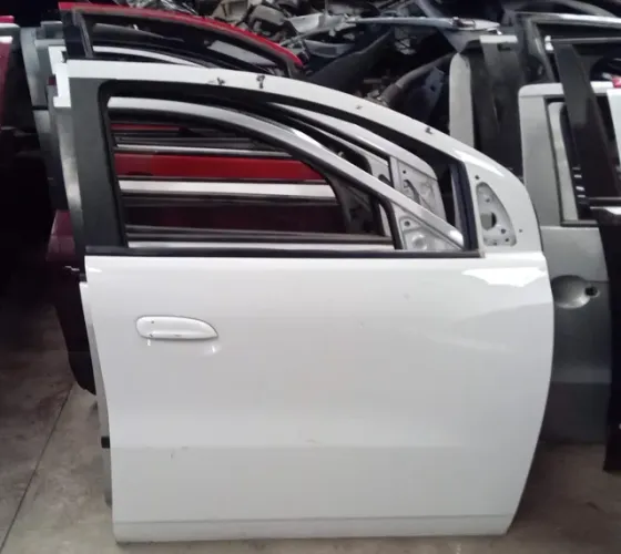 Porta dianteira direita chevrolet spin 2013 a 2022 original