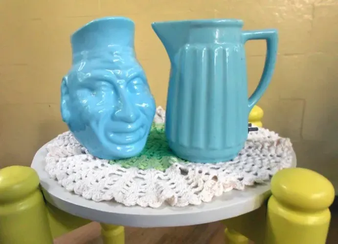 Jarras de Porcelana Antigas (Item para Colecionador ou Decoração)