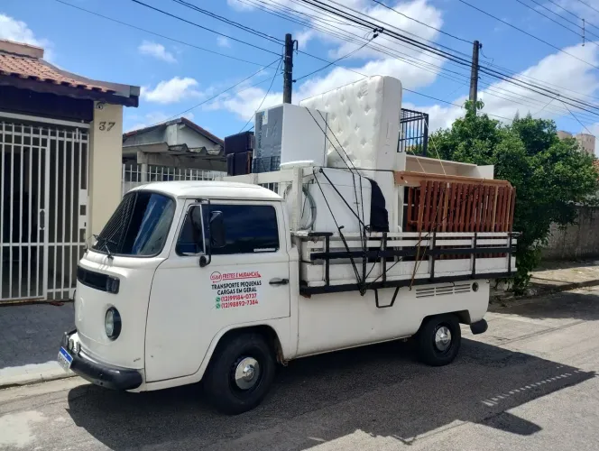 Fretes Mudanças Carretos SJC 