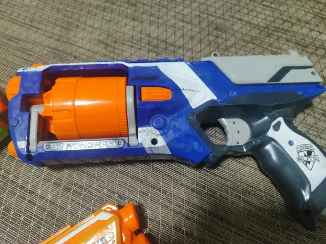 Pistola Nerf Strongarm