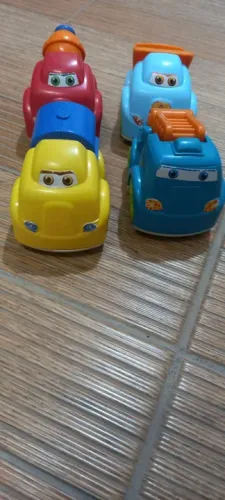 Carrinhos basculante kit 3 peças usados.