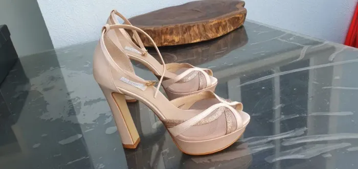 Sapato noiva ou madrinha - cor nude Super elegante 37