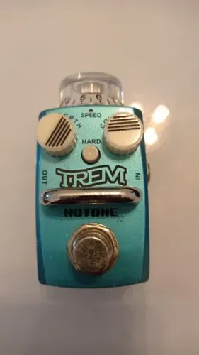 Lindo e eficiente pedal trêmulo da hotone