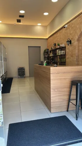 VENDE-SE PONTO COMERCIAL (loja montada) - AV. CIDADE DE LEIRIA - MARINGÁ/PR