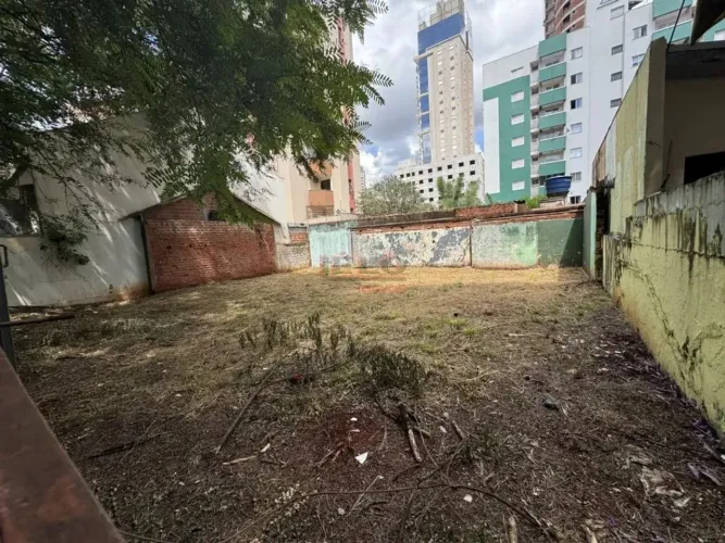 Terreno no Coração da Zona 7 em Maringá