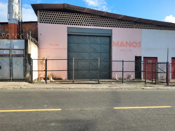 Galpão para aluguel com 600 metros quadrados em Nova Sussuarana