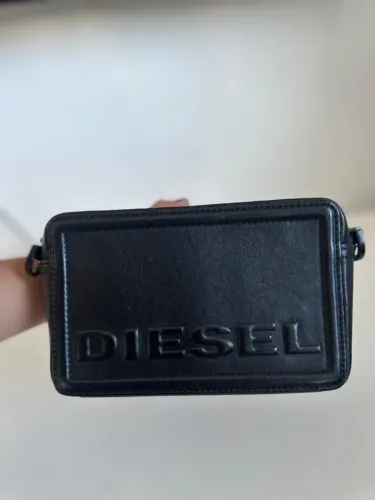 BOLSA DIESEL ORIGINAL - ESTADO DE NOVA - QUASE NAO FOI USADA - COM NOTA