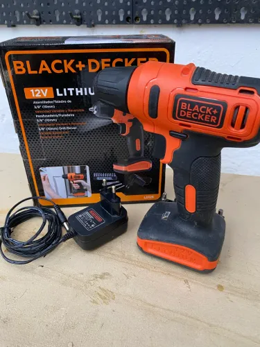 Parafusadeira Black+Decker 12V