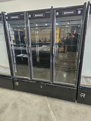 auto serviço 3 portas para bebidas e lacticínios