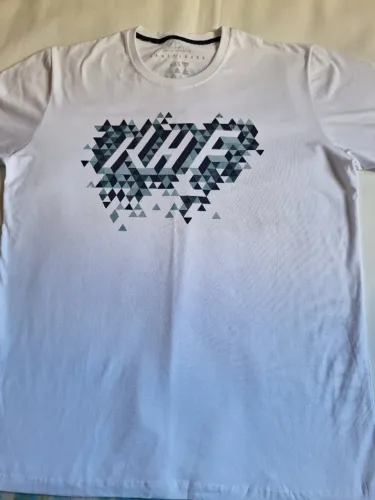 Camiseta Adulto Marca  Denin Khelf Jeans - Branca - Tam XG - Nova com Etiqueta